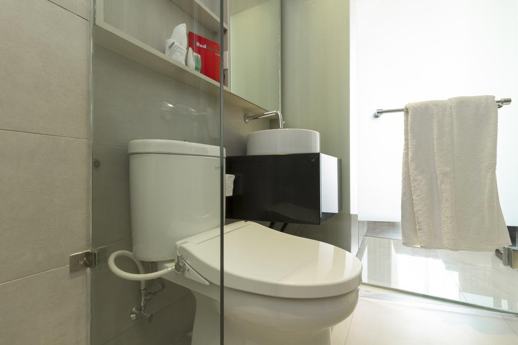 Reddoorz Plus Near Perbanas Jakarta Bagian luar foto